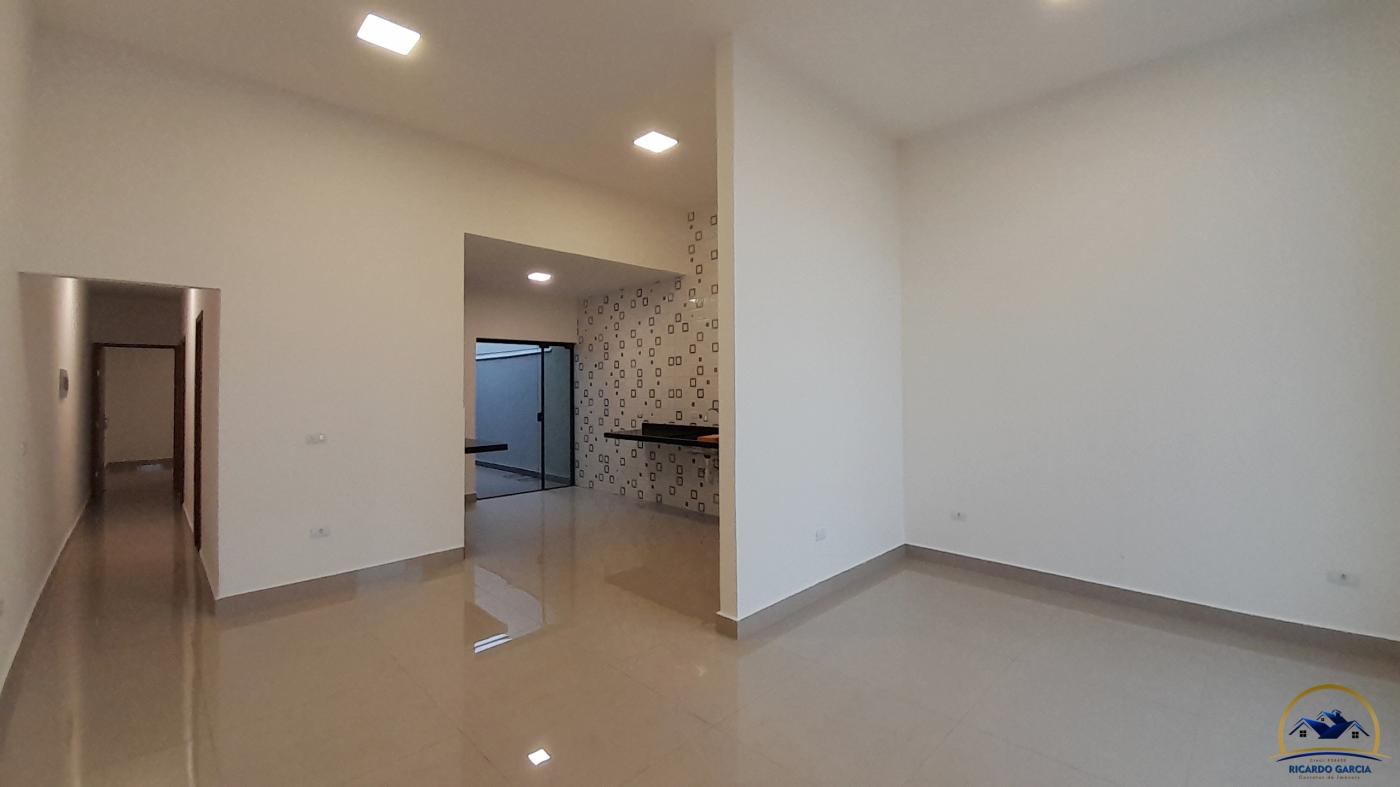 Casa à venda com 3 quartos, 1 suíte, 1 vaga e 80m² no Coliseu, Londrina (PR) — foto 3 de 17