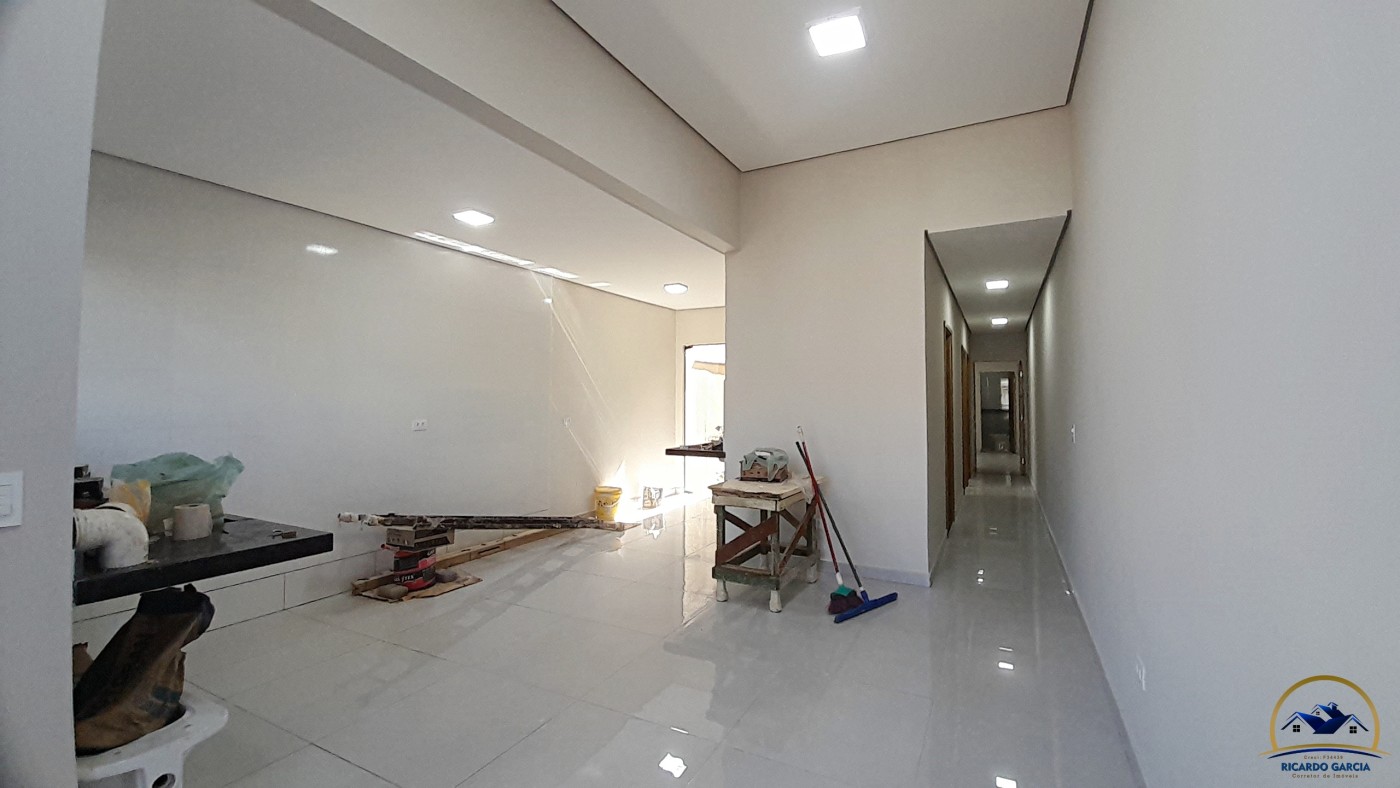 Casa à venda com 3 quartos, 1 suíte e 80m² no Coliseu, Londrina (PR) — foto 3 de 12