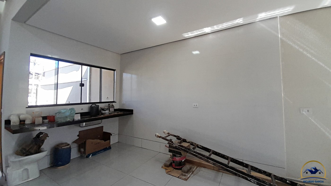Casa à venda com 3 quartos, 1 suíte e 80m² no Coliseu, Londrina (PR) — foto 4 de 12
