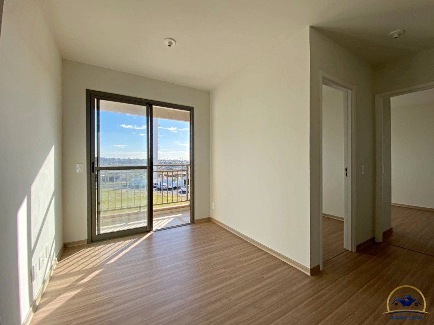 Apartamento à venda com 2 quartos, 1 banheiro, 1 vaga e 45m² no Jardim São Paulo II, Londrina (PR) — foto 2 de 11