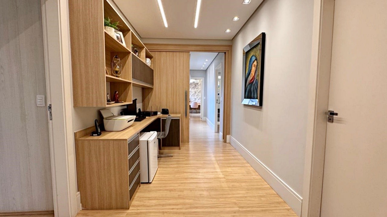 Casa à venda com 5 quartos, 3 suítes, 2 vagas e 280m² no Aragarça, Londrina (PR) — foto 9 de 30