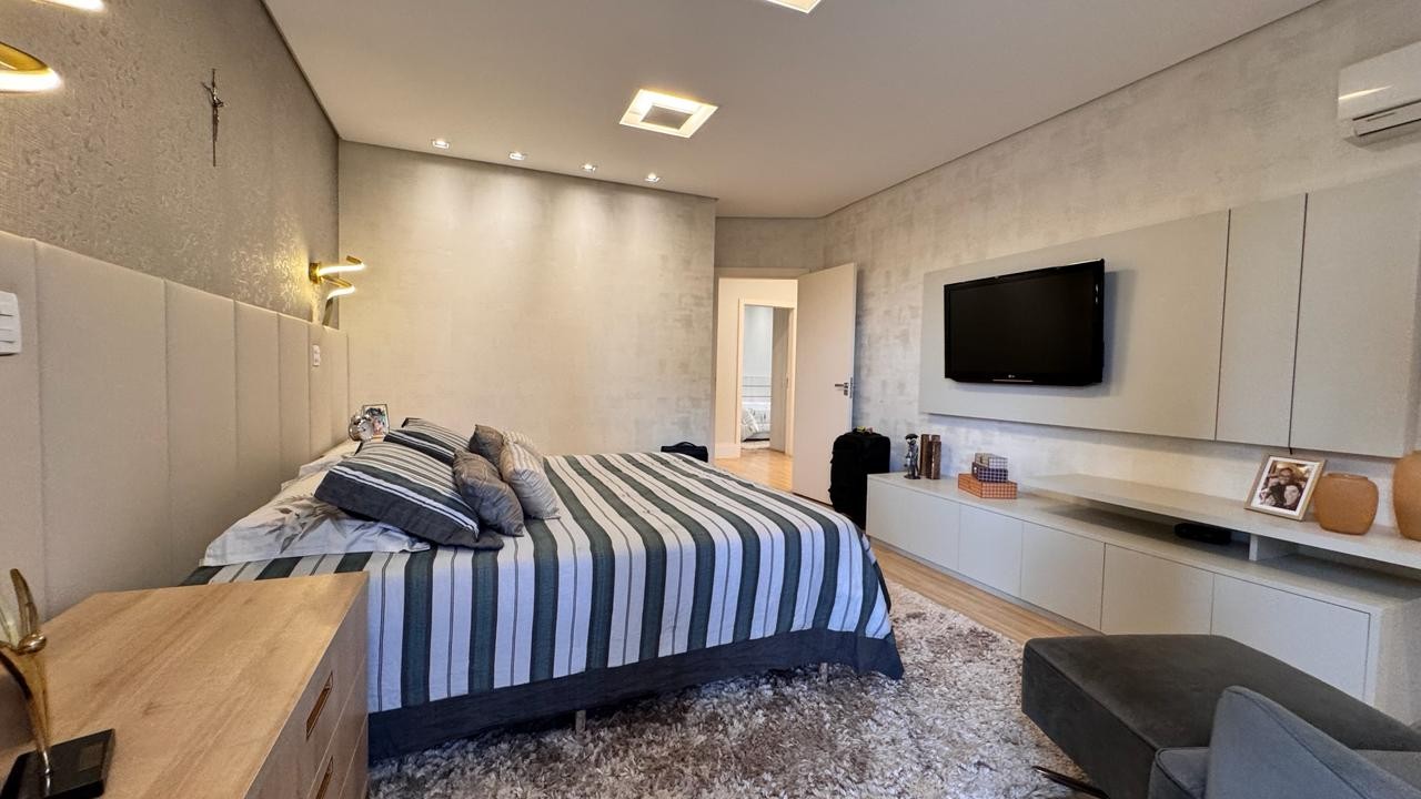 Casa à venda com 5 quartos, 3 suítes, 2 vagas e 280m² no Aragarça, Londrina (PR) — foto 18 de 30