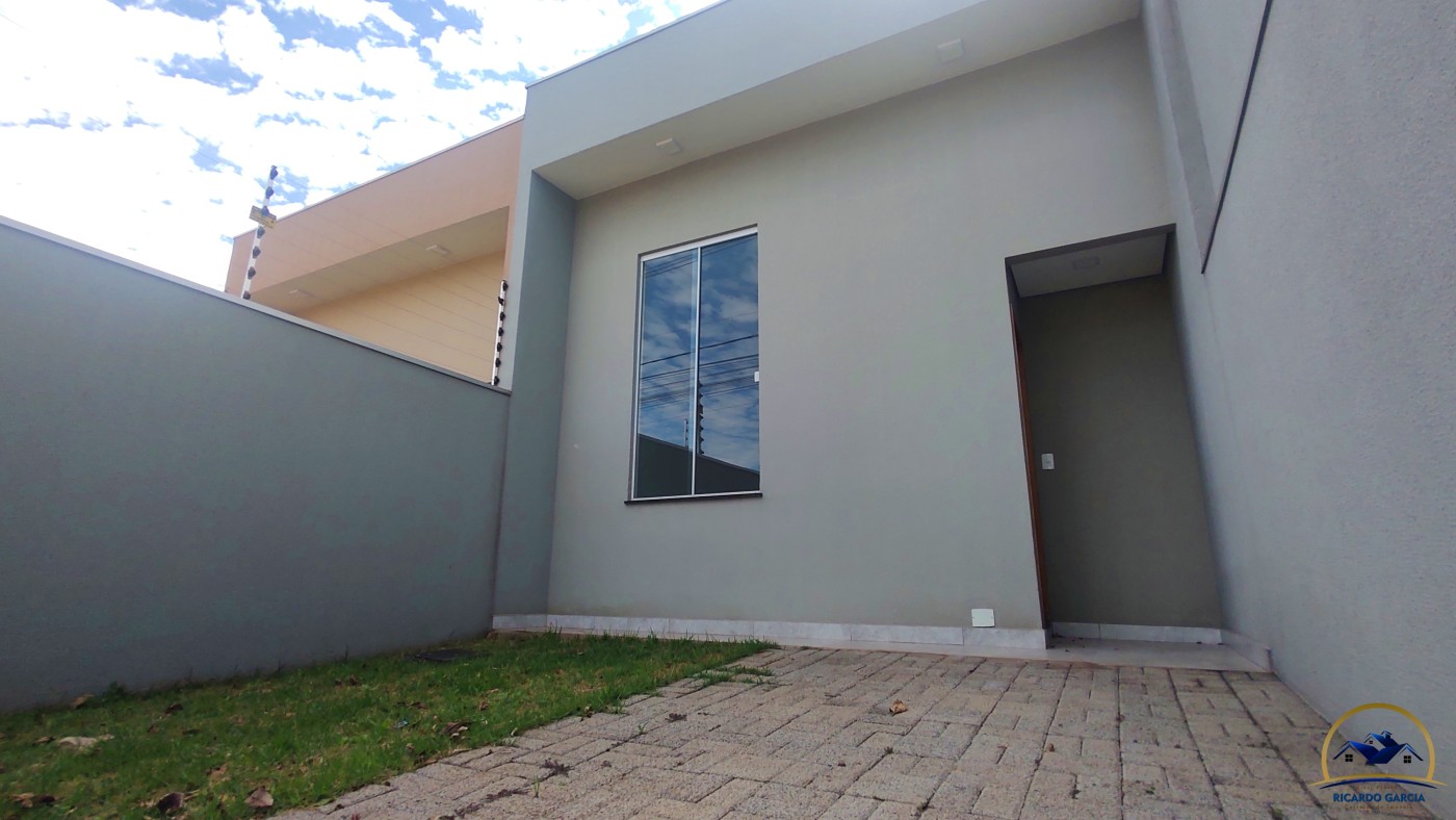 Casa à venda com 3 quartos, 1 suíte, 1 vaga e 87m² no Jardim das Palmeiras, Londrina (PR) — foto 2 de 12
