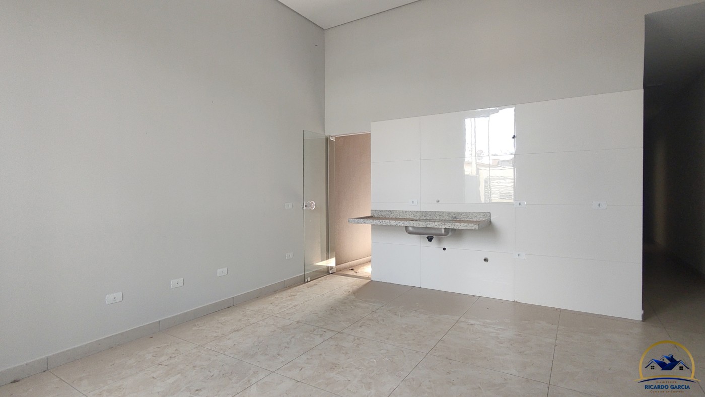 Casa à venda com 3 quartos, 1 suíte, 1 vaga e 87m² no Jardim das Palmeiras, Londrina (PR) — foto 3 de 12