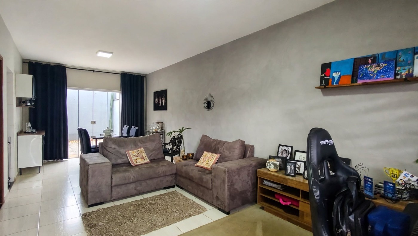 Casa à venda com 3 quartos, 1 suíte, 1 vaga e 149m² no Jardim Santiago II, Londrina (PR) — foto 3 de 21