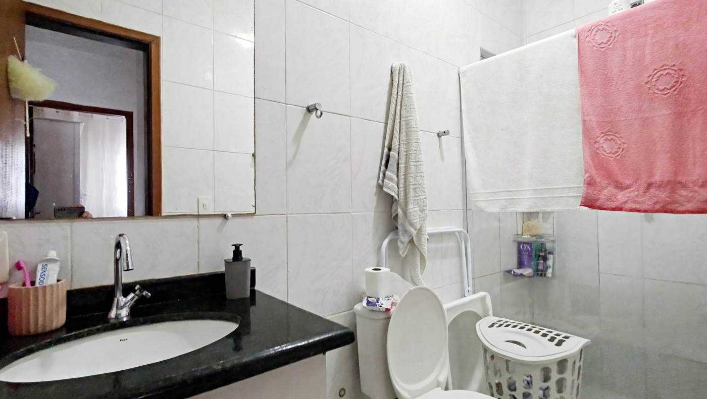 Casa à venda com 3 quartos, 1 suíte, 1 vaga e 149m² no Jardim Santiago II, Londrina (PR) — foto 11 de 21